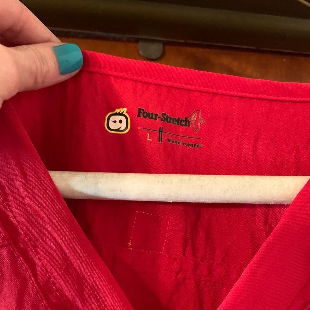 WonderWink 4-Stretch V-neck scrub top